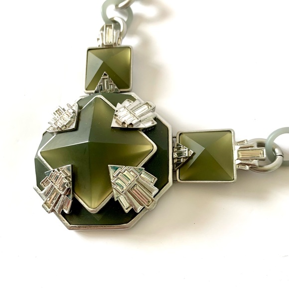 Lia Sophia RARE Red Carpet Collection, Eclatant, statement necklace - Picture 2 of 5